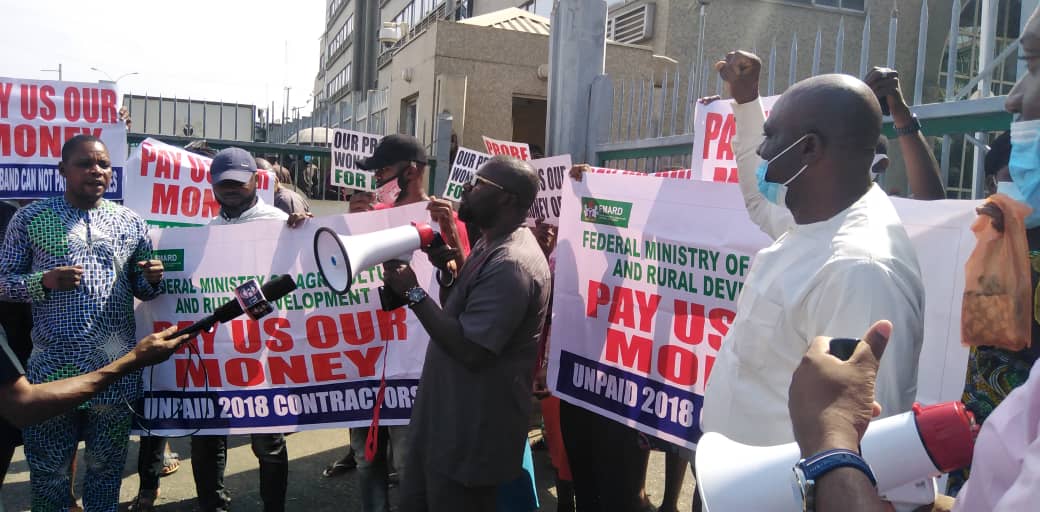 Alleged N16bn fraud: Contractors barricade Min of Finance, finger Ministry of Agric