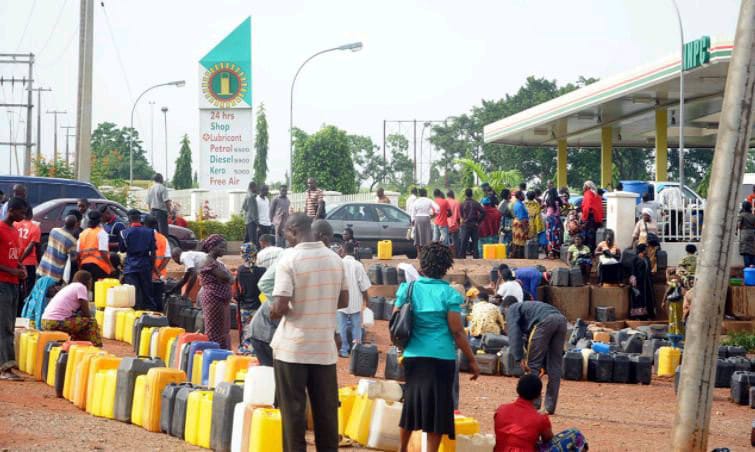 Philanthropist contracts Kano Filling Station to sell fuel at 415 Naira 