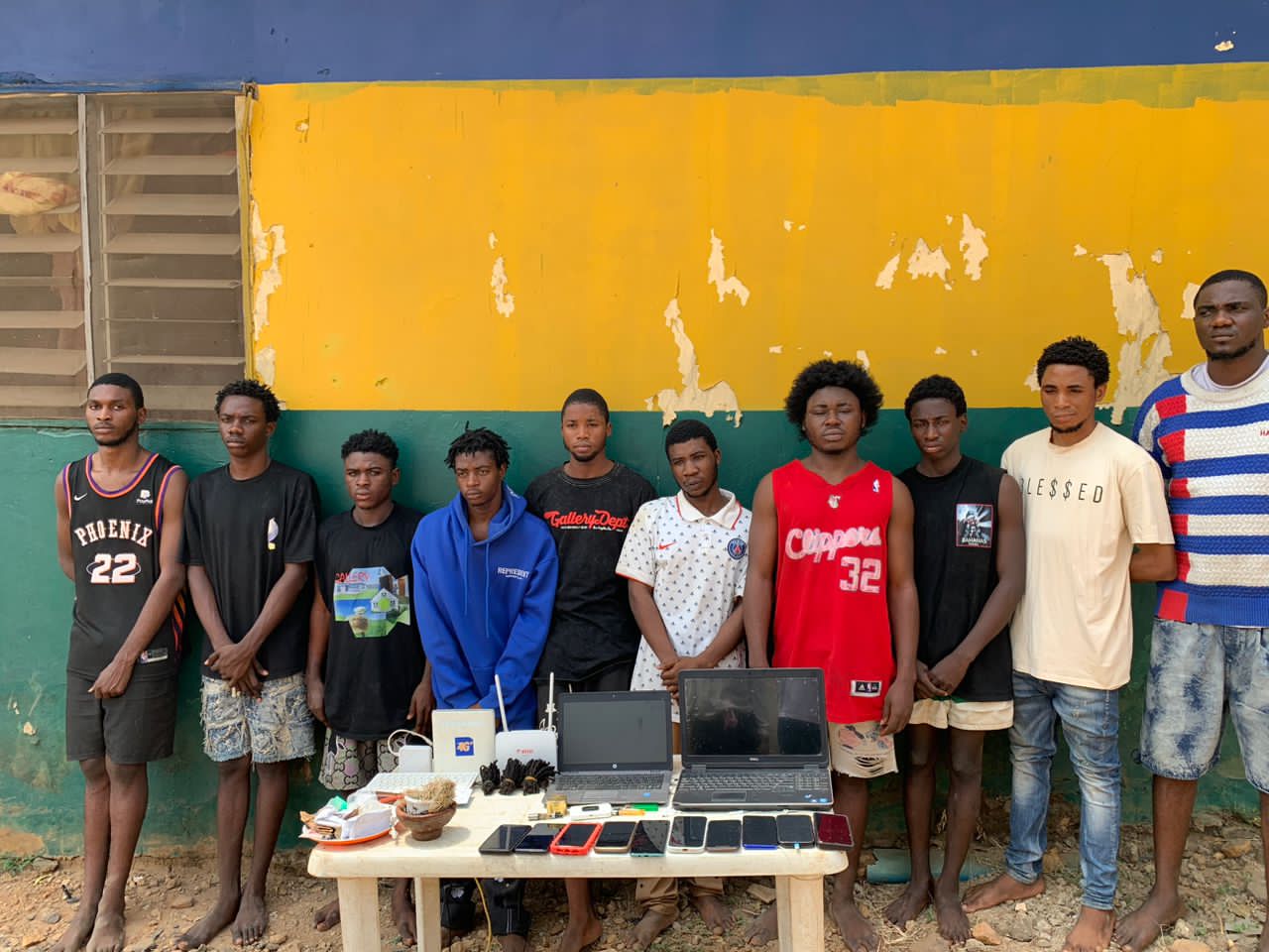 Nassarawa: Police bursts internet fraudsters’ hideout, arrest 10 suspects
