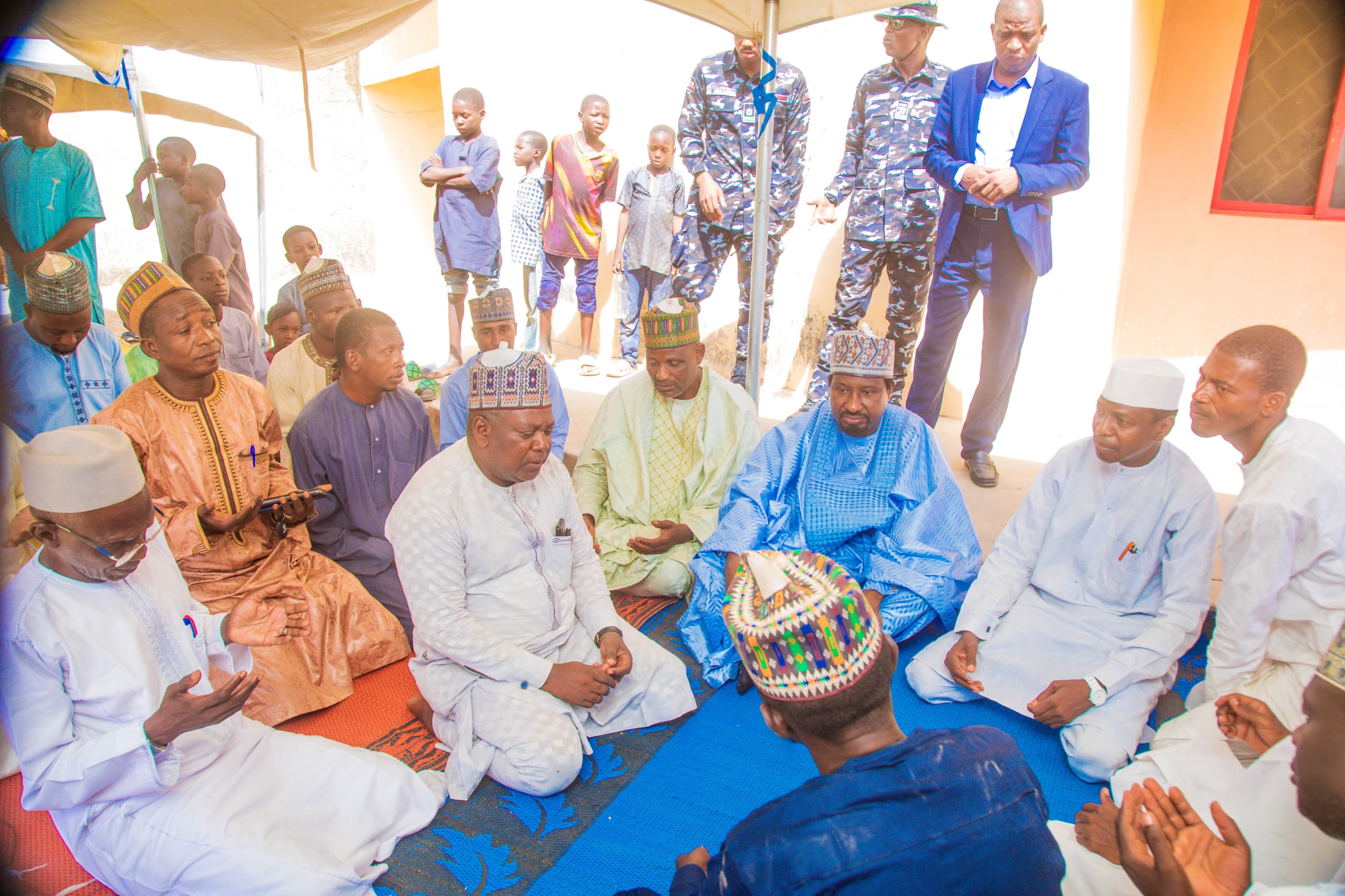 Senator Barau pays condolence visit to late Sidi Ali’s family in Kano