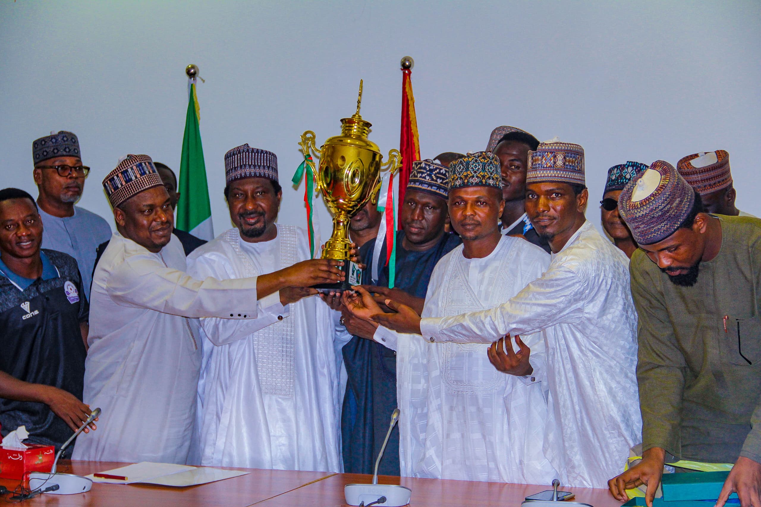 NNL promotion: DSP Barau showers Barau FC players with cash, cars, other gifts