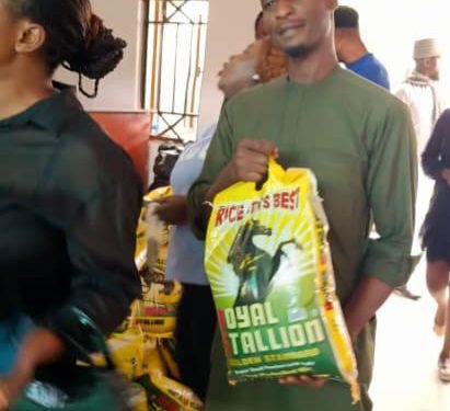 Breaking: NUJ FCT Council distributes Rice to Members for Christmas Package