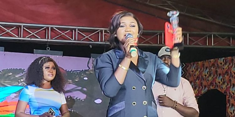 Queen Esther Daniels Crowned Best Idoma Nollywood Actress Of All Time 