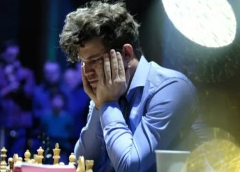 FIDE announces Carlsen quits World Rapid and Blitz Championships after refusing to change out of jeans