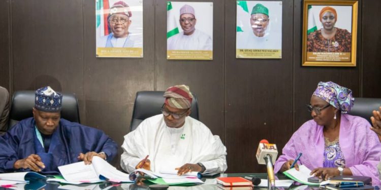 FG, Gombe State Sign MoU On Taking Over of General Hospital Kumo, As Federal Medical Centre Kumo