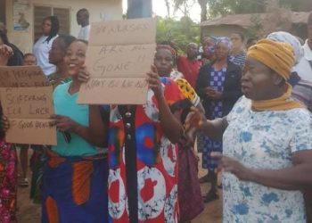 No Hospital, No Vote”: Boki Communities Protest Collapse of Panyia Bawop Health Centre (Video)