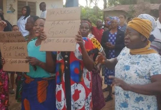 No Hospital, No Vote”: Boki Communities Protest Collapse of Panyia Bawop Health Centre (Video)