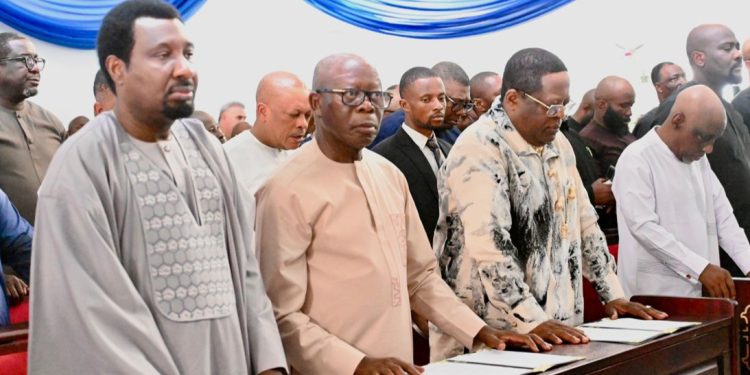 Umahi, Akpabio, Others Pay Final Respects to Sen. Mpigi in Home Town