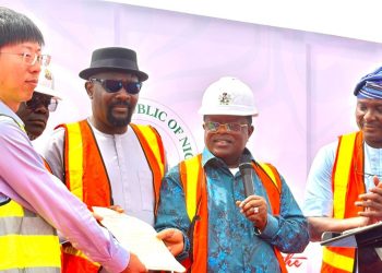 Eko Bridge Carriageway to Close Sunday as Umahi Unveils New Carter Bridge Project
