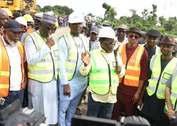 Umahi Warns Non-Performing Contractors, Says Tinubu Must Not Be Blamed for Project Delays
