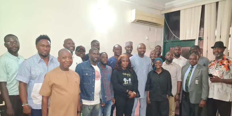 Nigerian Basketball Community Pays Condolence Visit to Igoche Mark over Mother’s Death