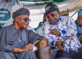 Umahi Assures Timely Completion of Osun–Oyo Road Projects, Defends Infrastructure Borrowing