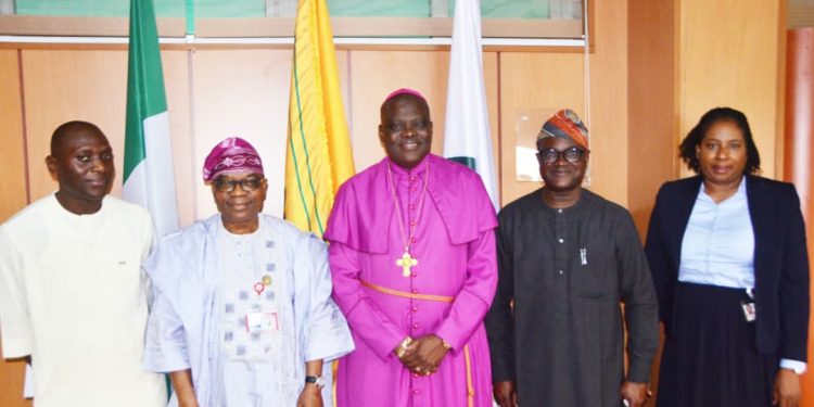 Enikanolaiye Pushes for Religious Tolerance, Pledges Stronger Support for Pilgrims