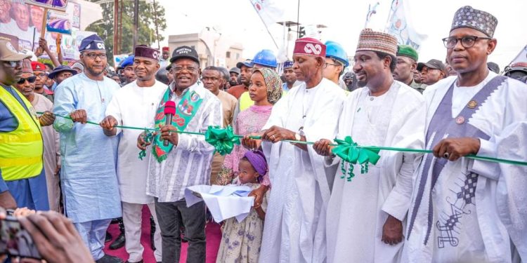 FG Commissions 30.58km Abuja–Kaduna–Kano Expressway Section